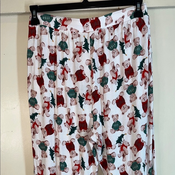 Posh Peanut NWT Holiday Bear Viscose combo Pajama Set size medium - Picture 13 of 13